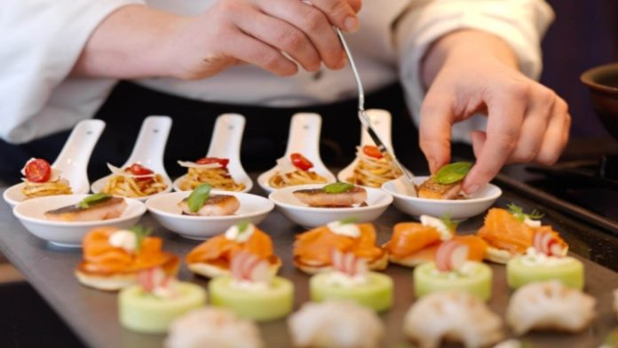 Factors to Consider When Choosing Cocktail Catering