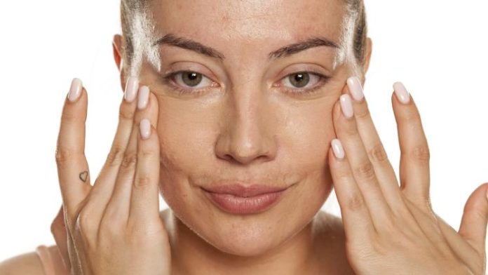 Makeup Tips and Tricks for Concealing Melasma Effectively